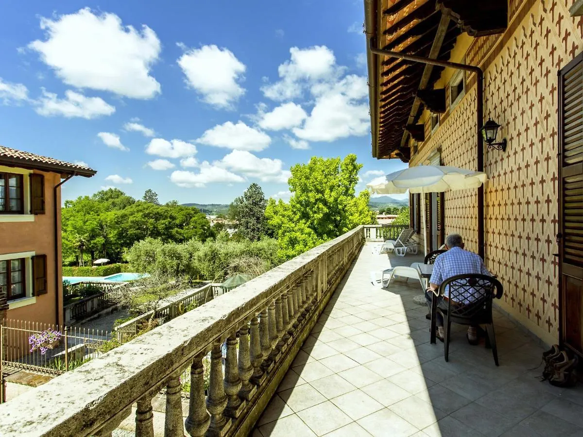 Cozy Holiday Home In Manerba Del Garda With Pool Italy