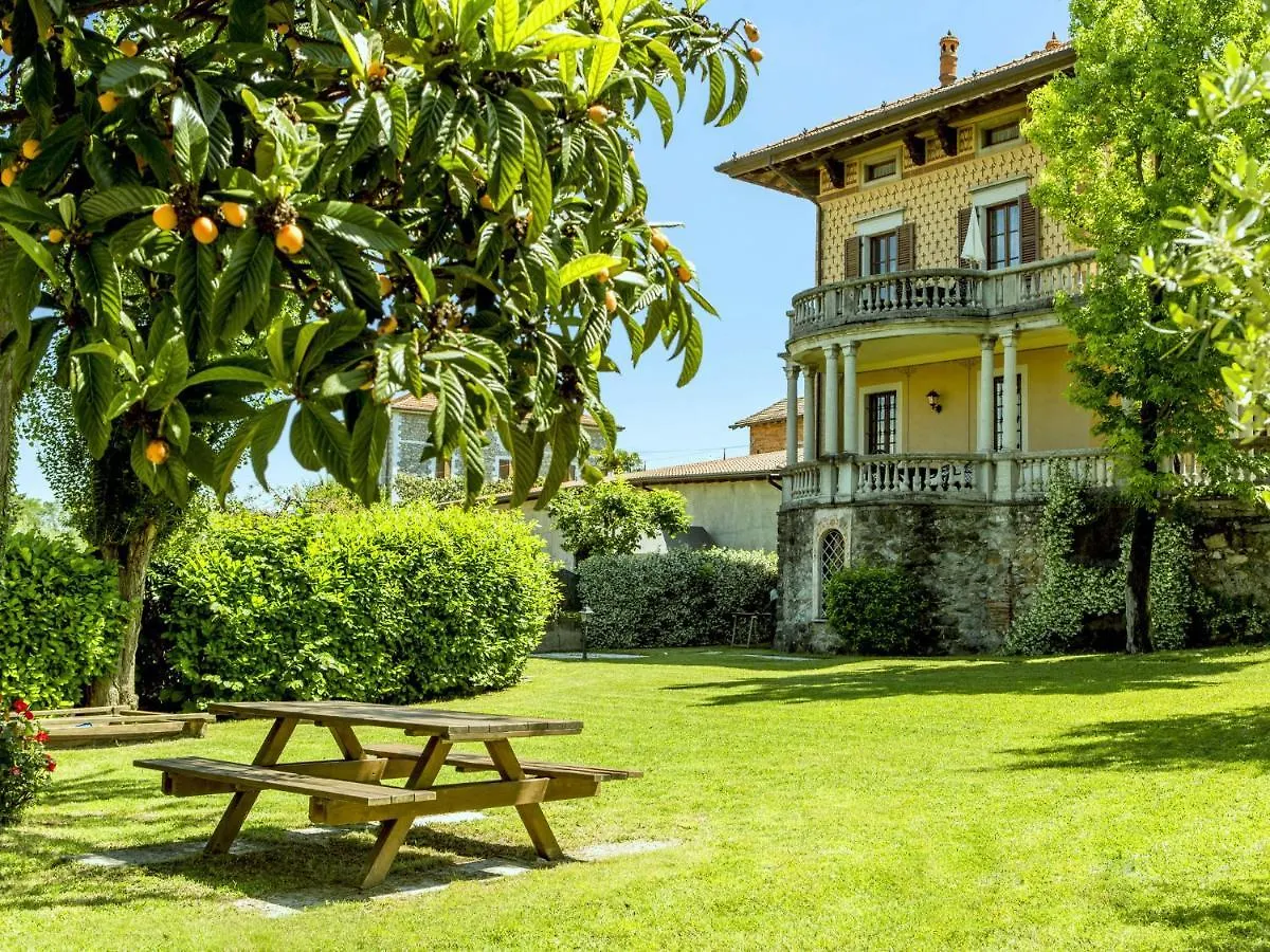 Cozy Holiday Home In Manerba Del Garda With Pool Italy