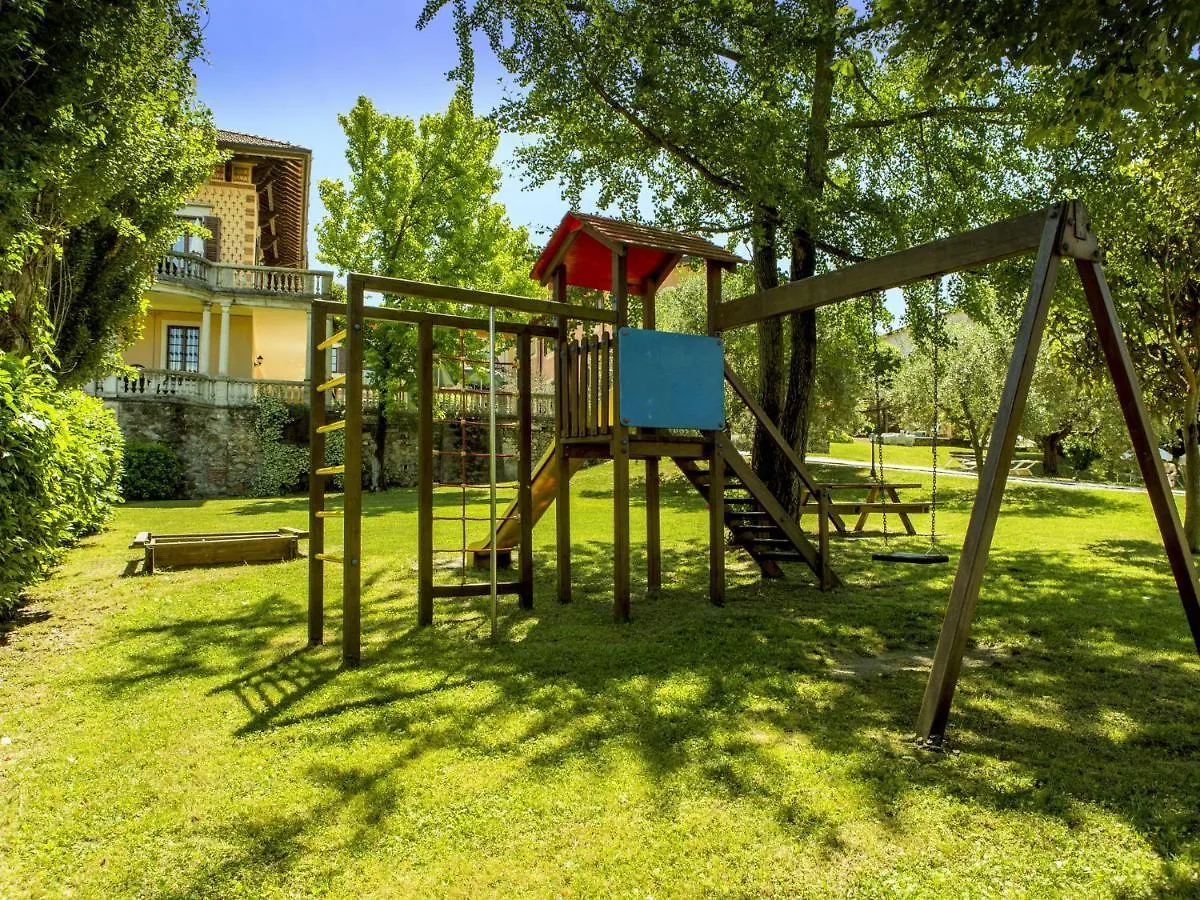 Cozy Holiday Home In Manerba Del Garda With Pool 0*,  Italien
